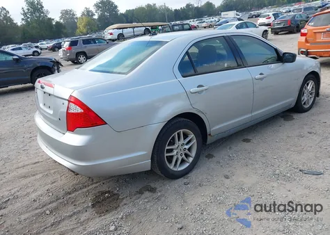 2010 Ford Fusion S из США, поврежденный, VIN 3FAHP0GAXAR151836